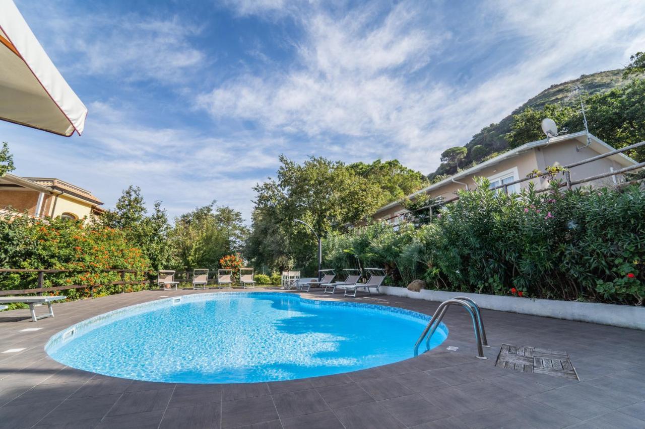 Hotel Cannamele Resort Parghelia Exteriör bild