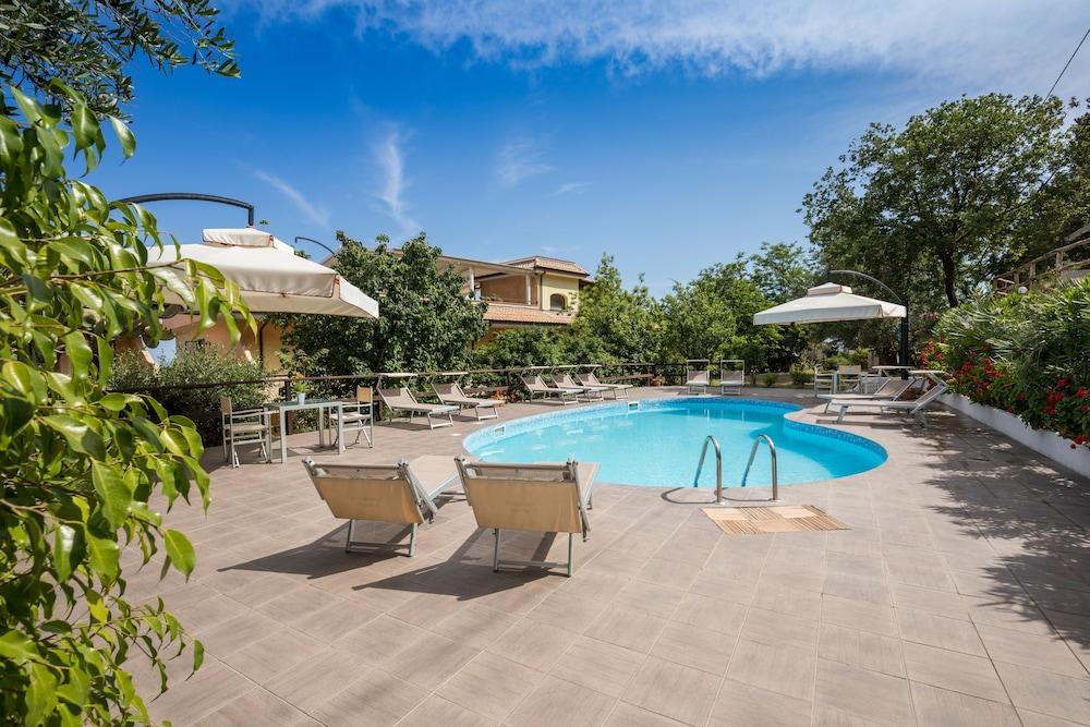 Hotel Cannamele Resort Parghelia Exteriör bild